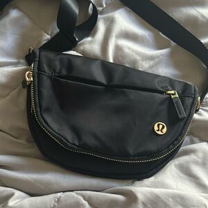 Lululemon Micro “all night festival” bag ▪️